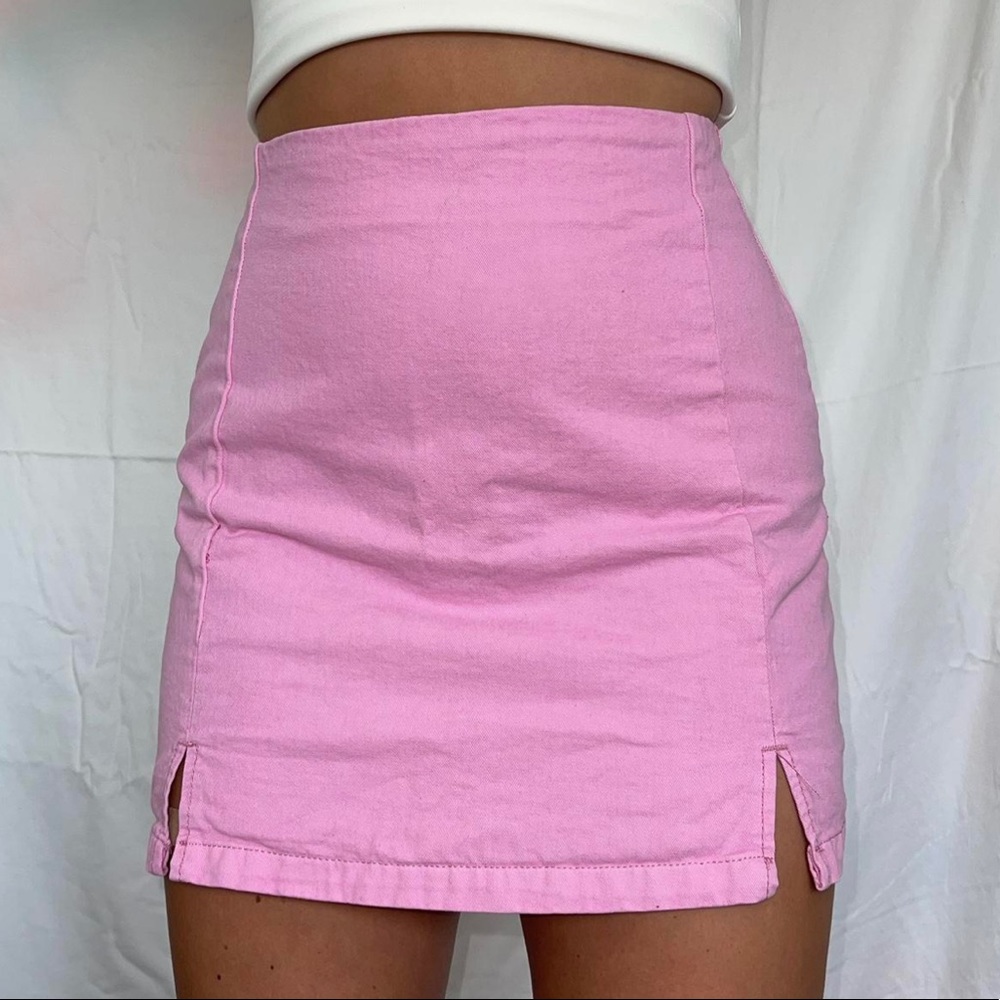 Brandy Melville J. Galt pink mini skirt